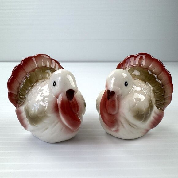 Ceramic Turkey Salt & Pepper Shakers Thanksgiving Table Decor Vintage Style - Picture 1 of 11